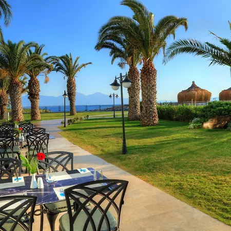 Üdülőközpont Le Bleu & 5*