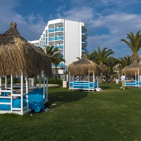 Üdülőközpont Le Bleu & 5*