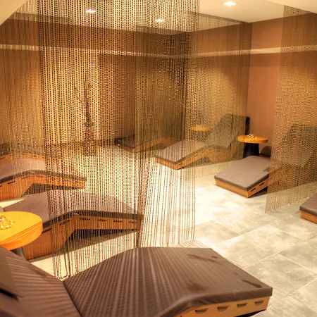 Le Bleu & Θέρετρο Κουσάντασι