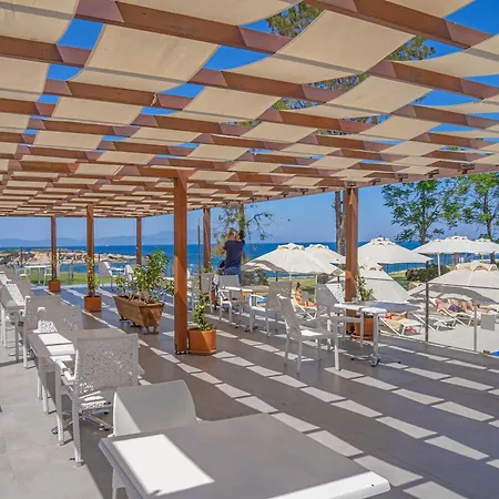 Le Bleu & Θέρετρο