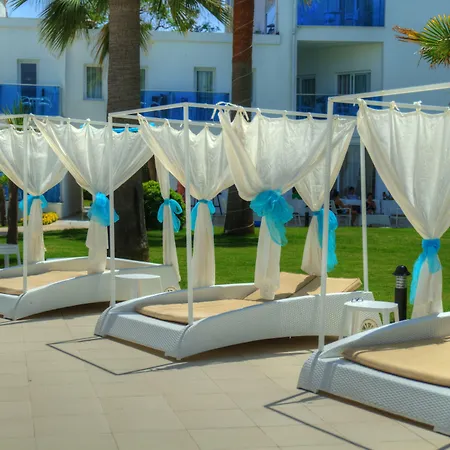 Le Bleu & Resort
