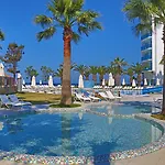 Le Bleu & 5* Kusadası