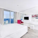 Le Bleu &